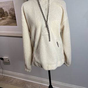Hem & Thread Women’s Pullover Sherpa Size M Ivory Color New